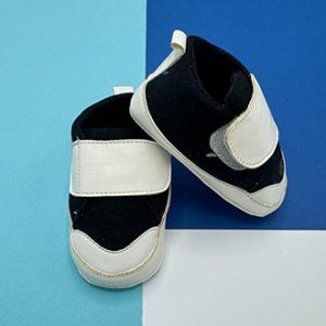 Grooved Groundbreakers - Black, 6-12 Months